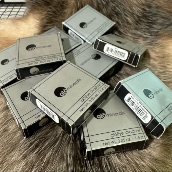 Lot of 9 Glo‎ minerals eyeshadows. New in box - Picture 3 of 6